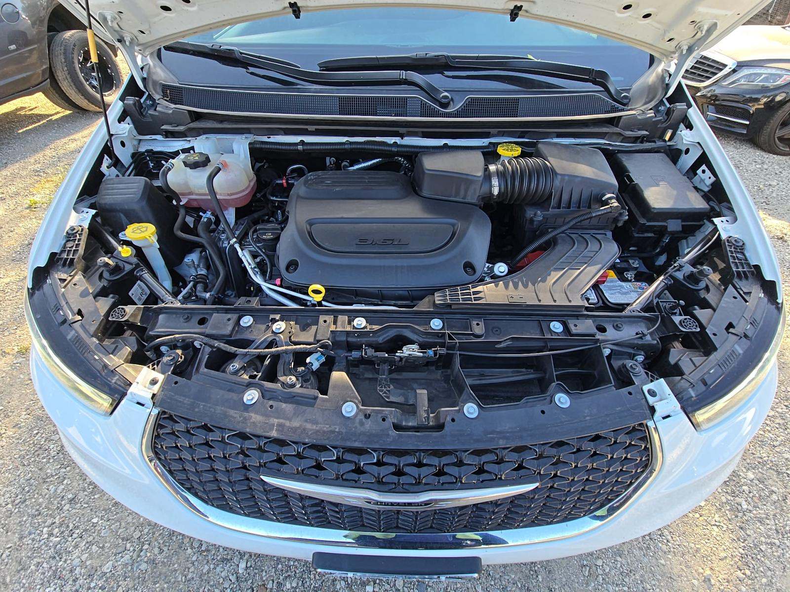 2024 Chrysler Pacifica Touring FWD