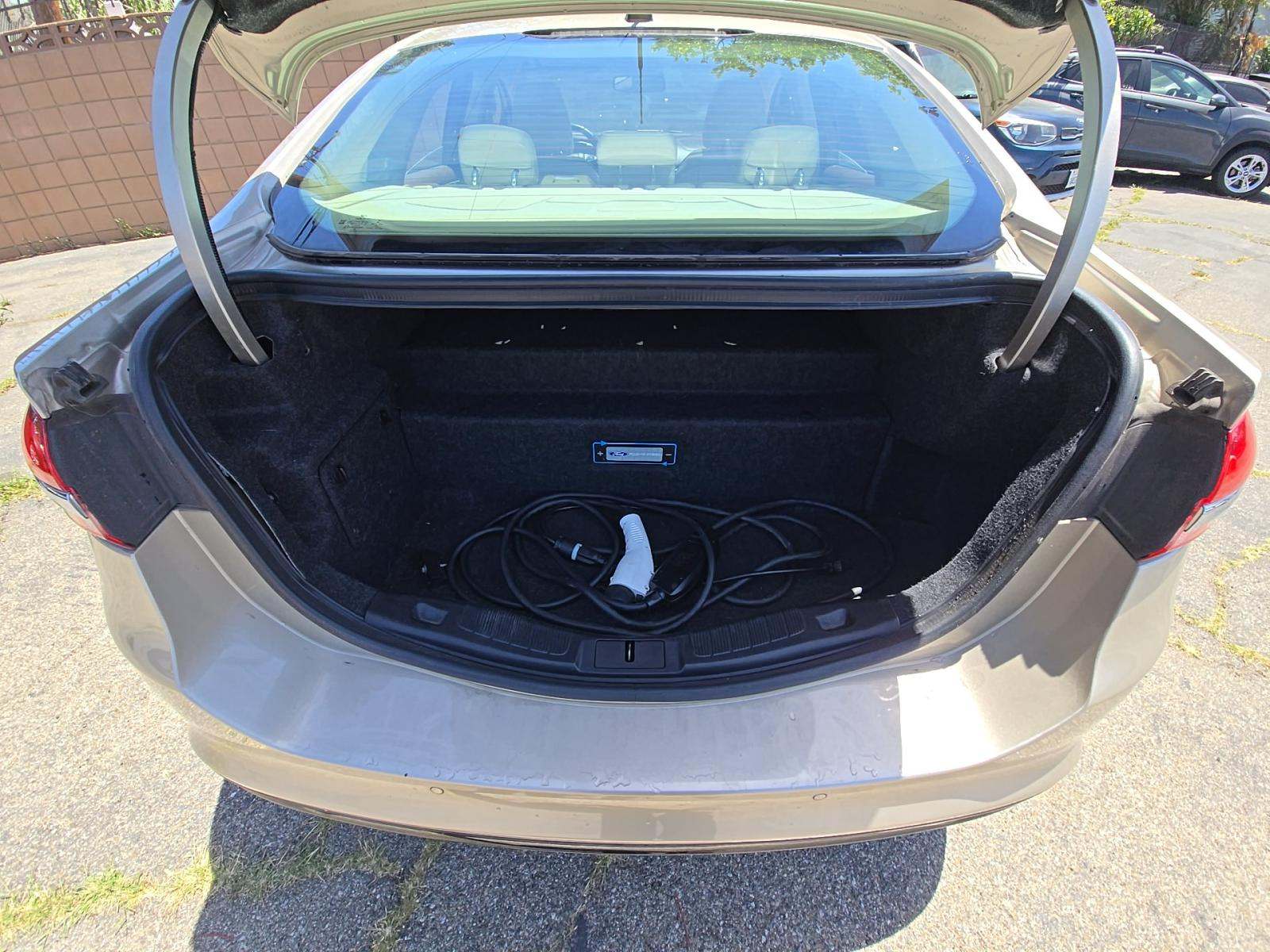 FORD FUSION - 10