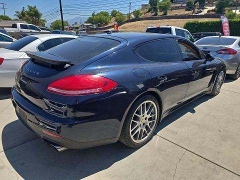 2016 Porsche Panamera Edition RWD