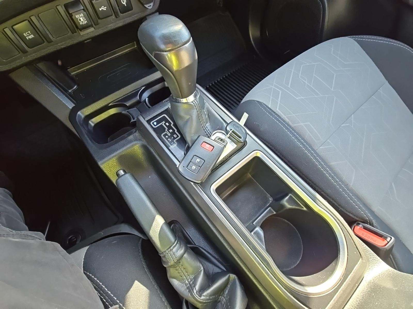 2022 Toyota Tacoma TRD Off-Road AWD