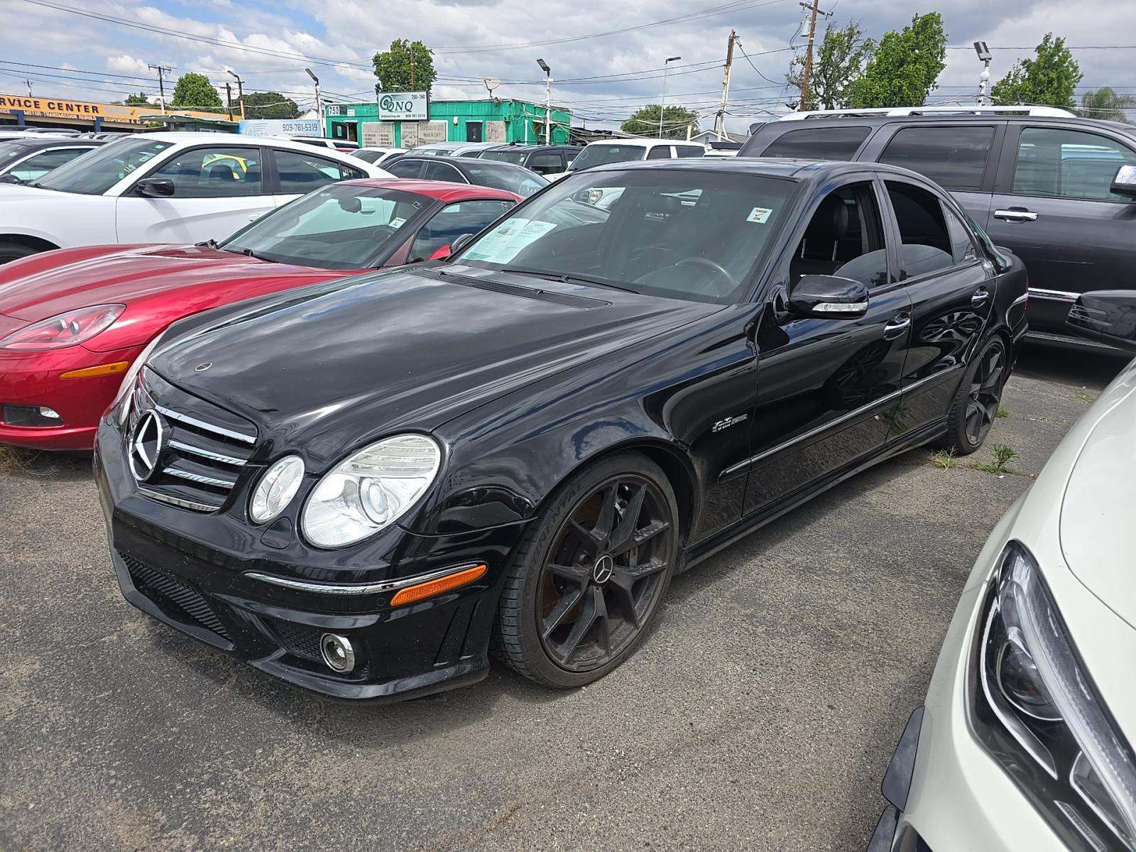 MERCEDES-BENZ E-CLASS - 1