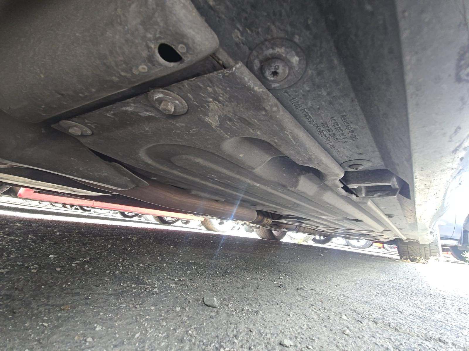 MERCEDES-BENZ E-CLASS - 7