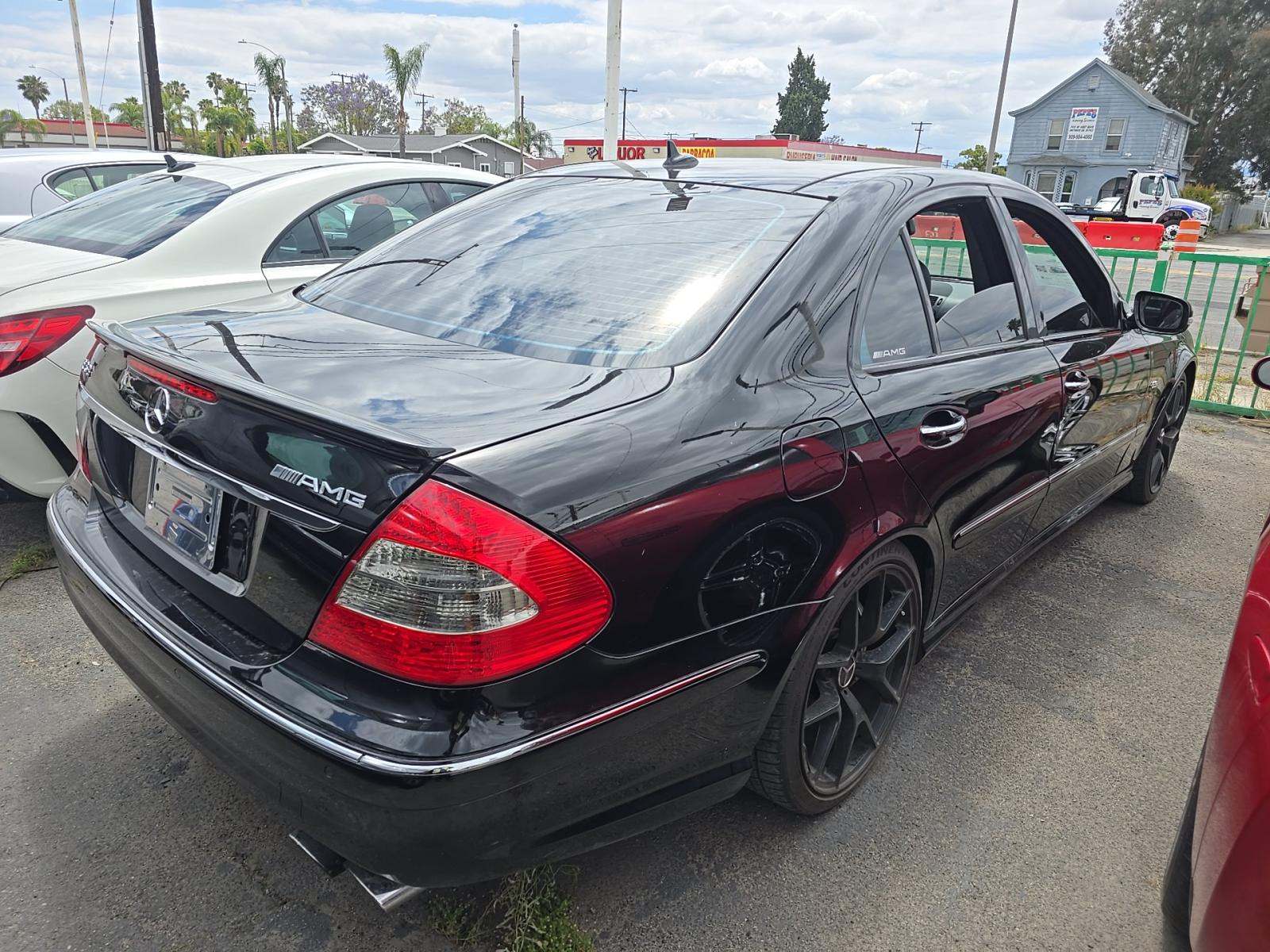 MERCEDES-BENZ E-CLASS - 3