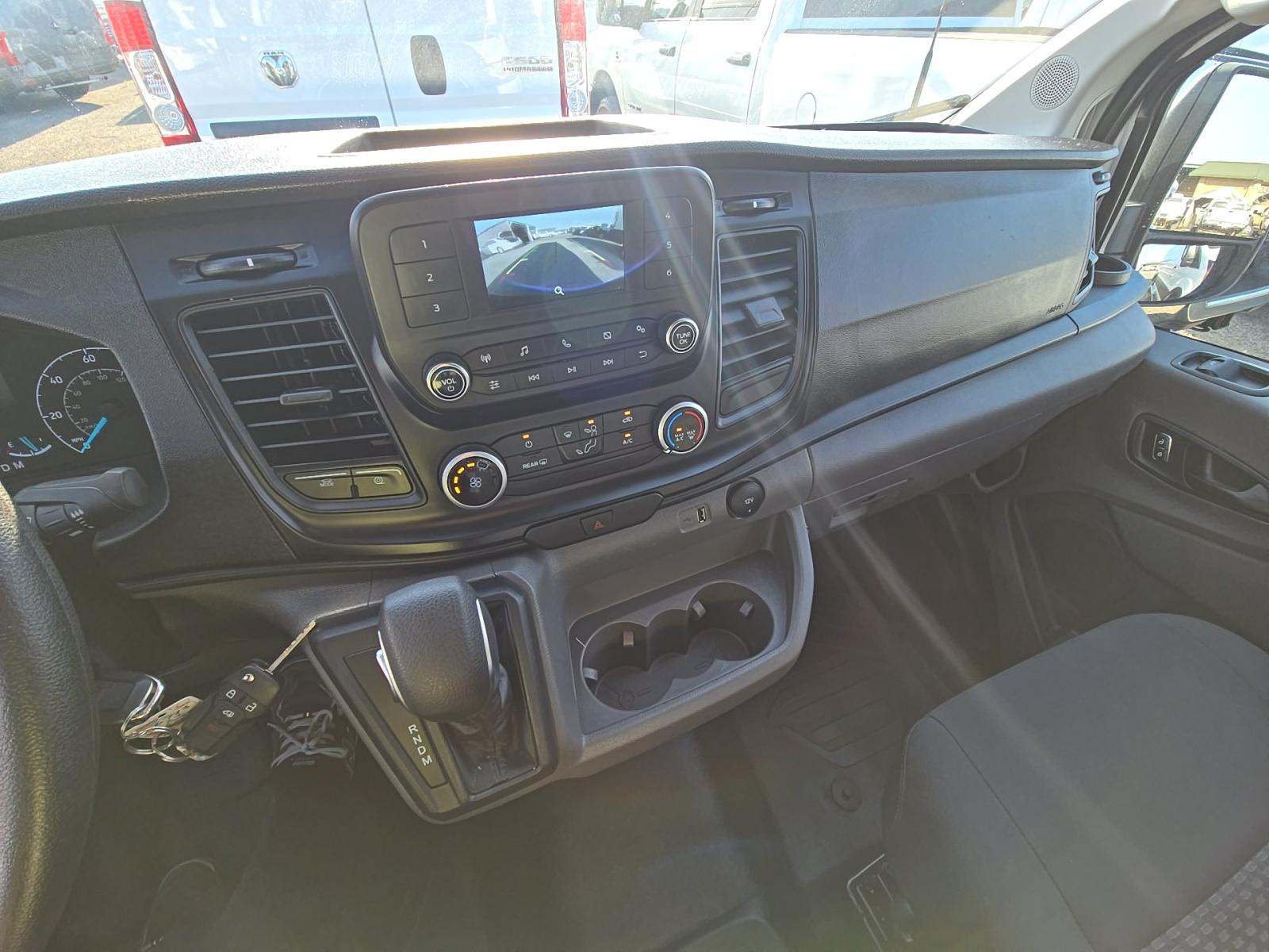 FORD TRANSIT 250 - 10