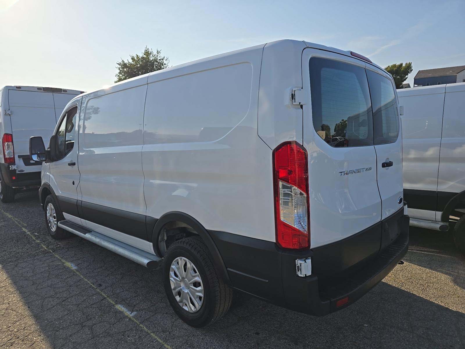 FORD TRANSIT 250 - 2