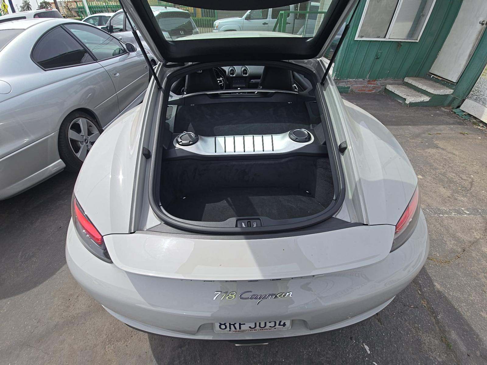 2019 Porsche 718 Cayman Base RWD