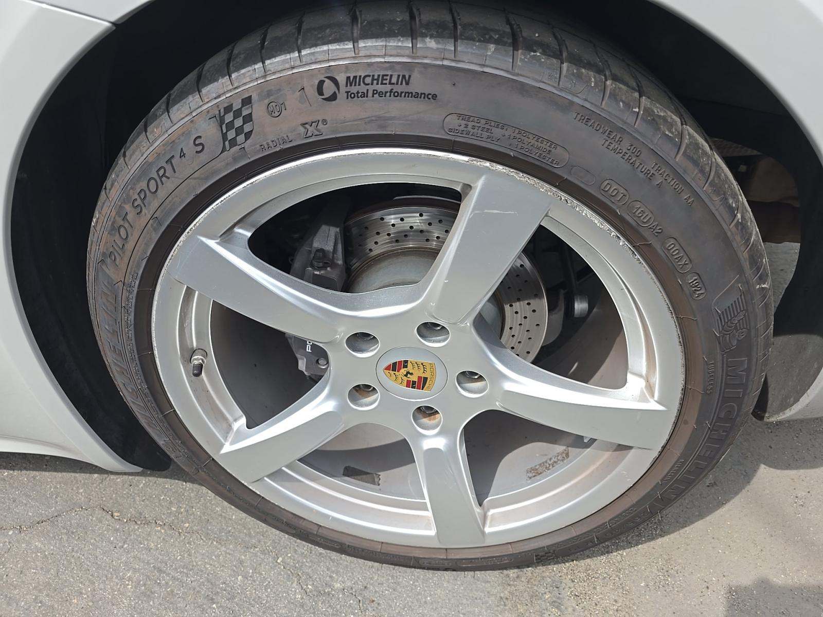 2019 Porsche 718 Cayman Base RWD