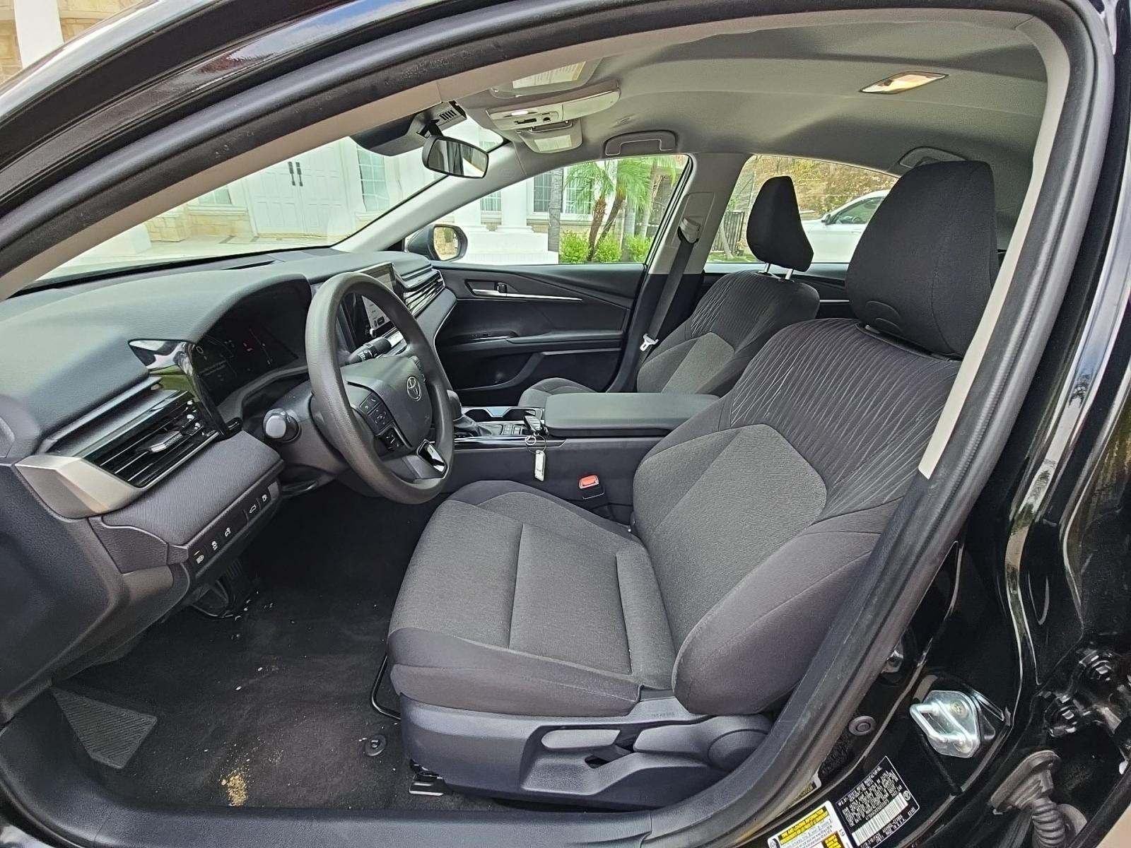 2025 Toyota Camry LE FWD