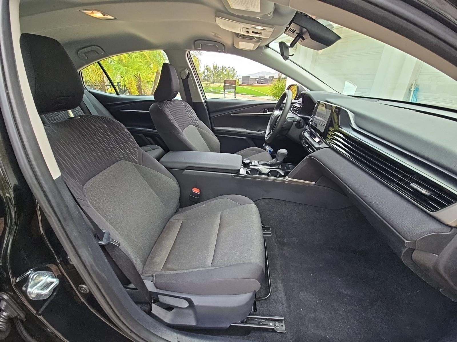 2025 Toyota Camry LE FWD