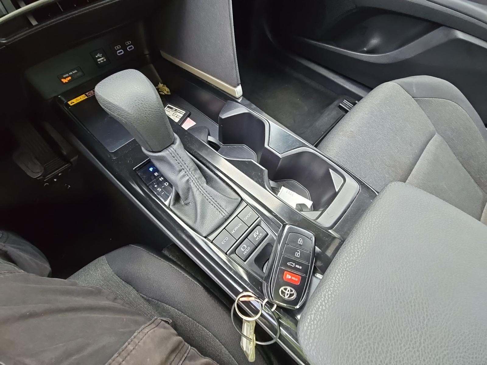 2025 Toyota Camry LE FWD