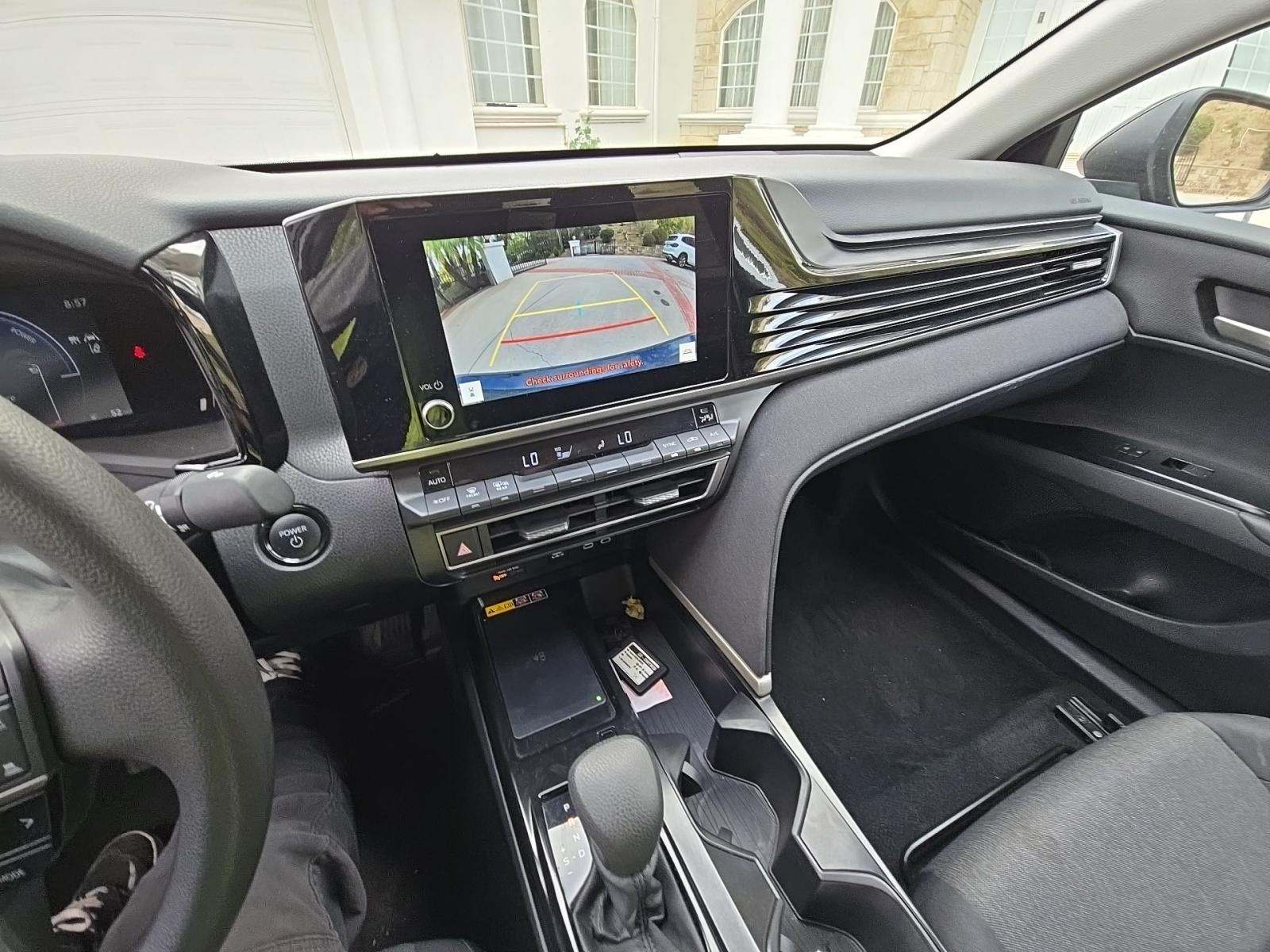 2025 Toyota Camry LE FWD