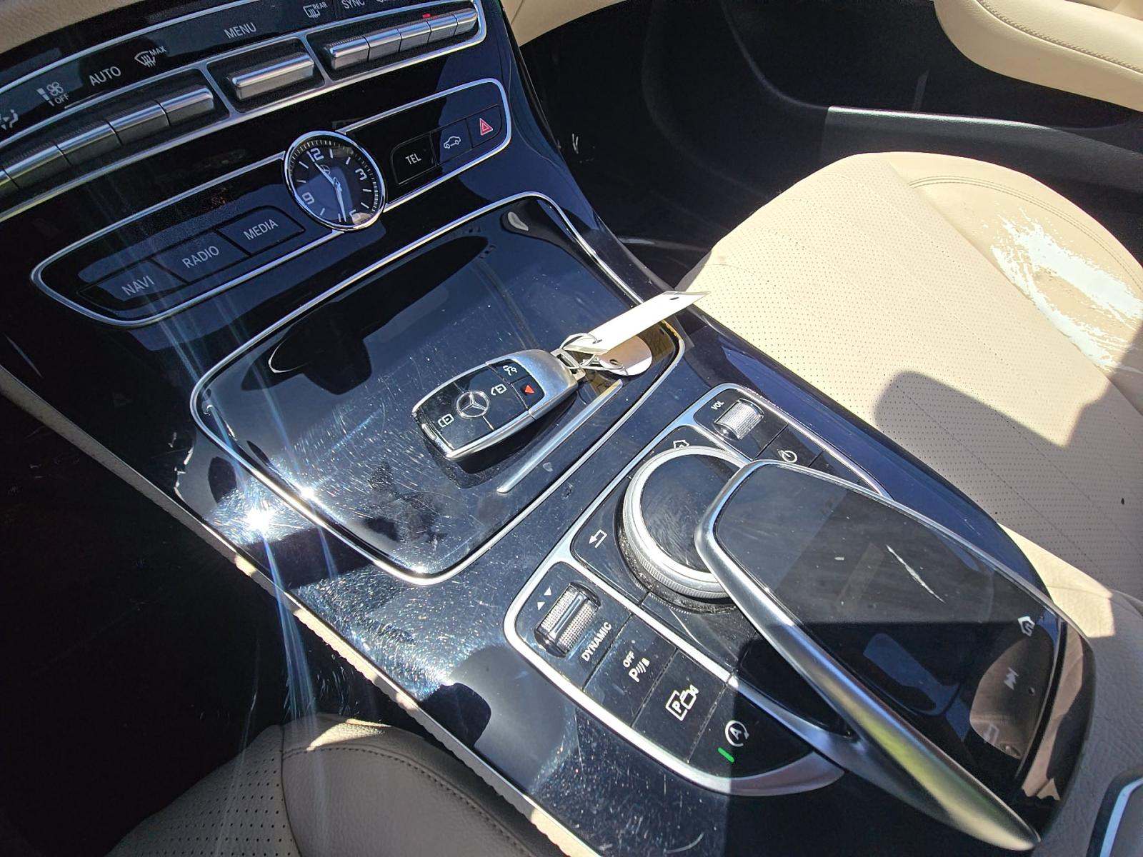 MERCEDES-BENZ E-CLASS - 8