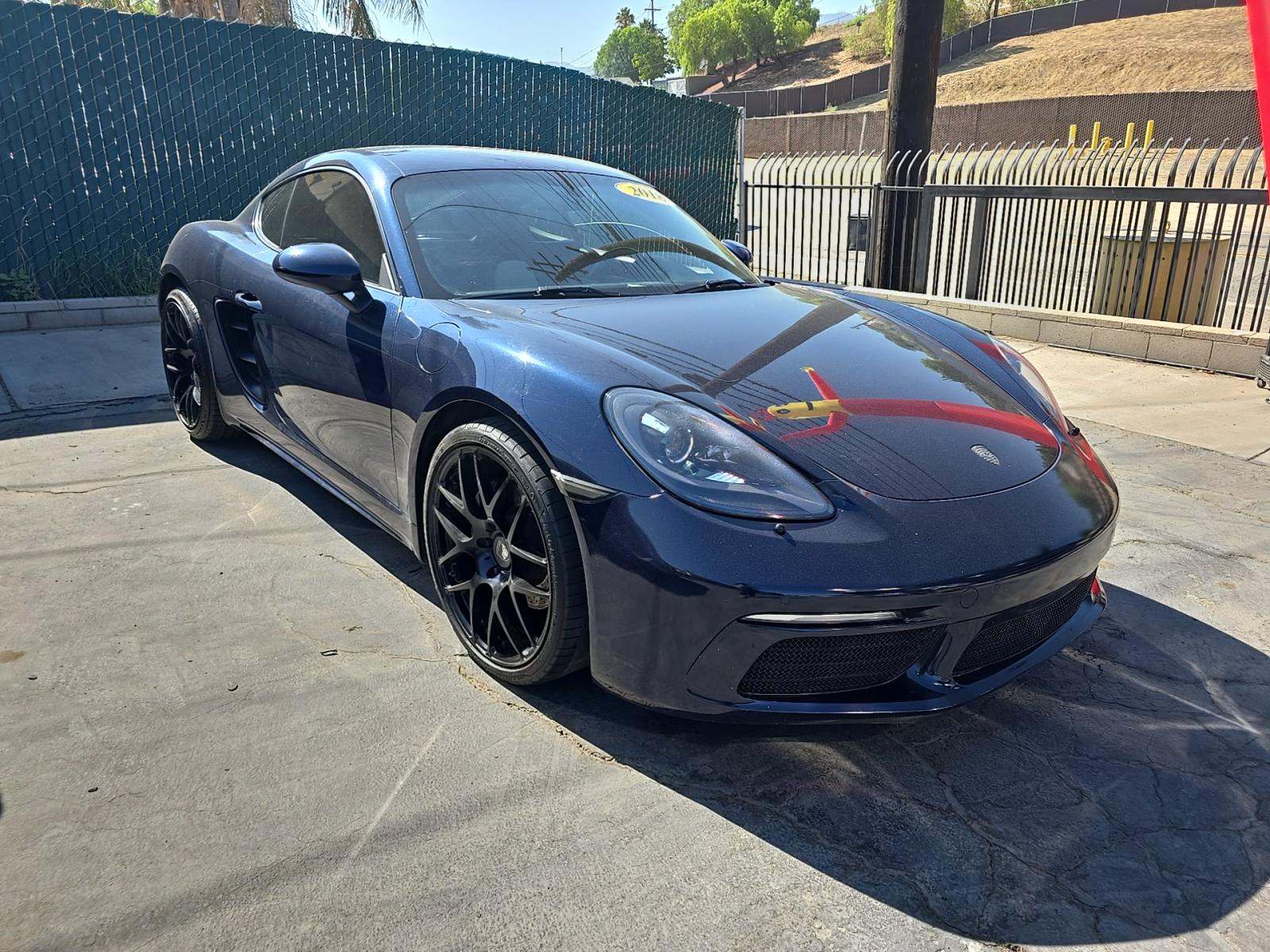 2018 Porsche 718 Cayman Base RWD