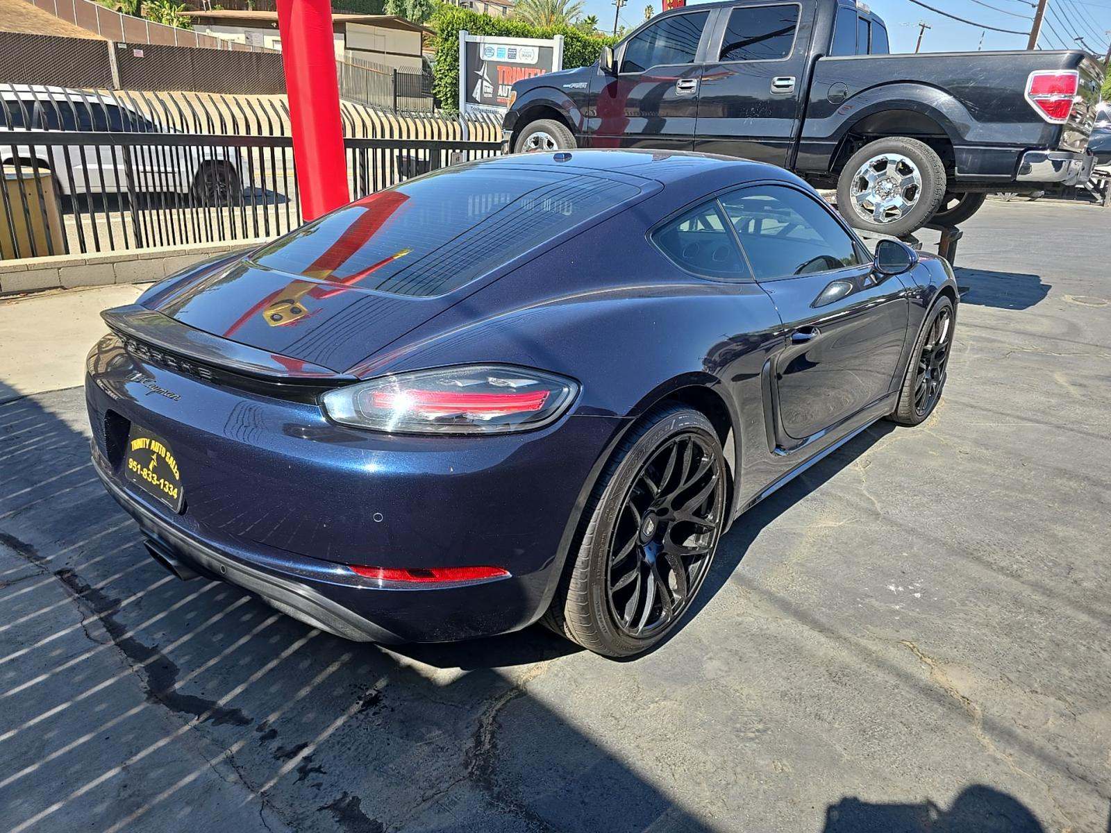 2018 Porsche 718 Cayman Base RWD