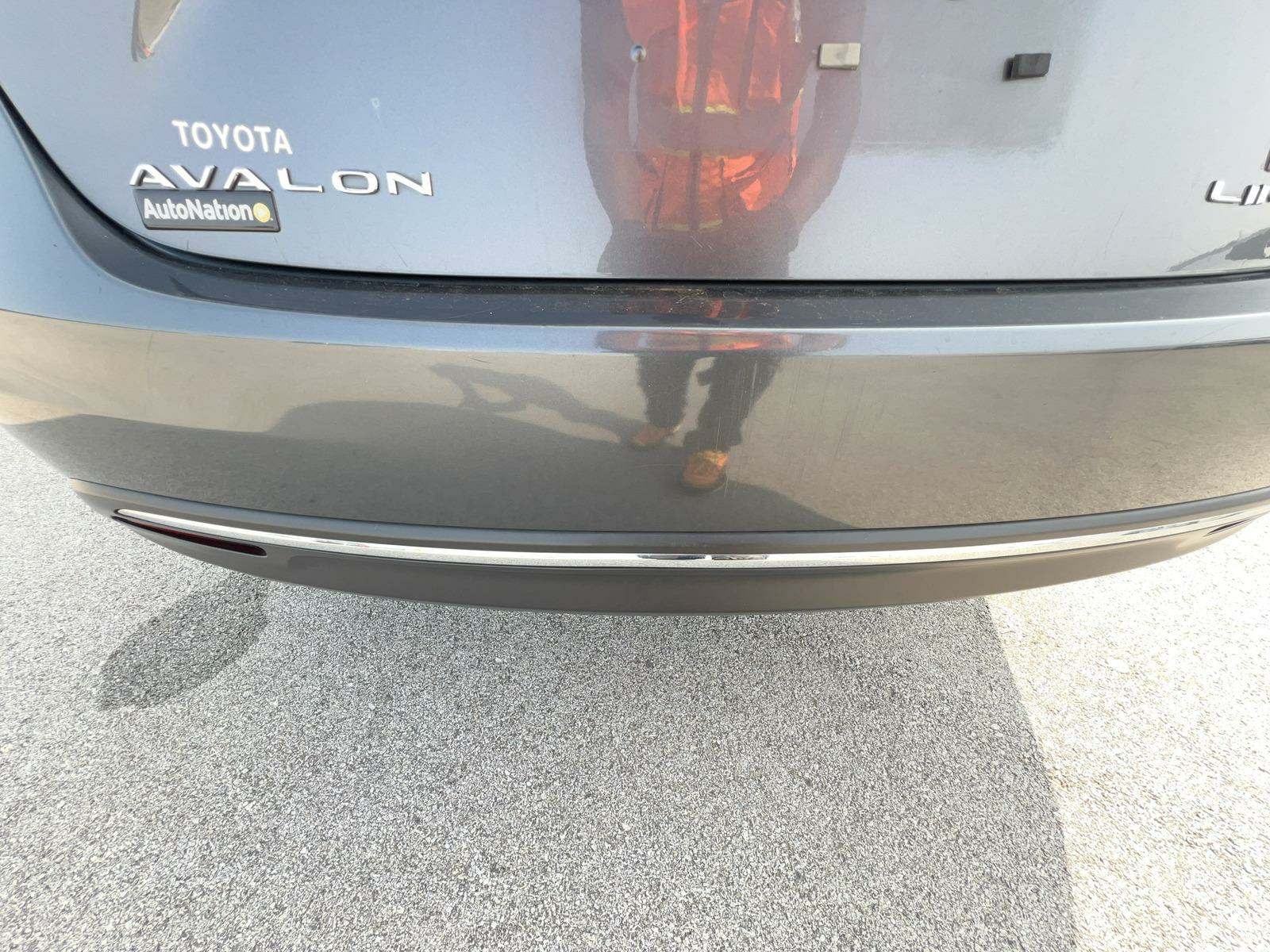 2013 Toyota Avalon Hybrid Limited FWD