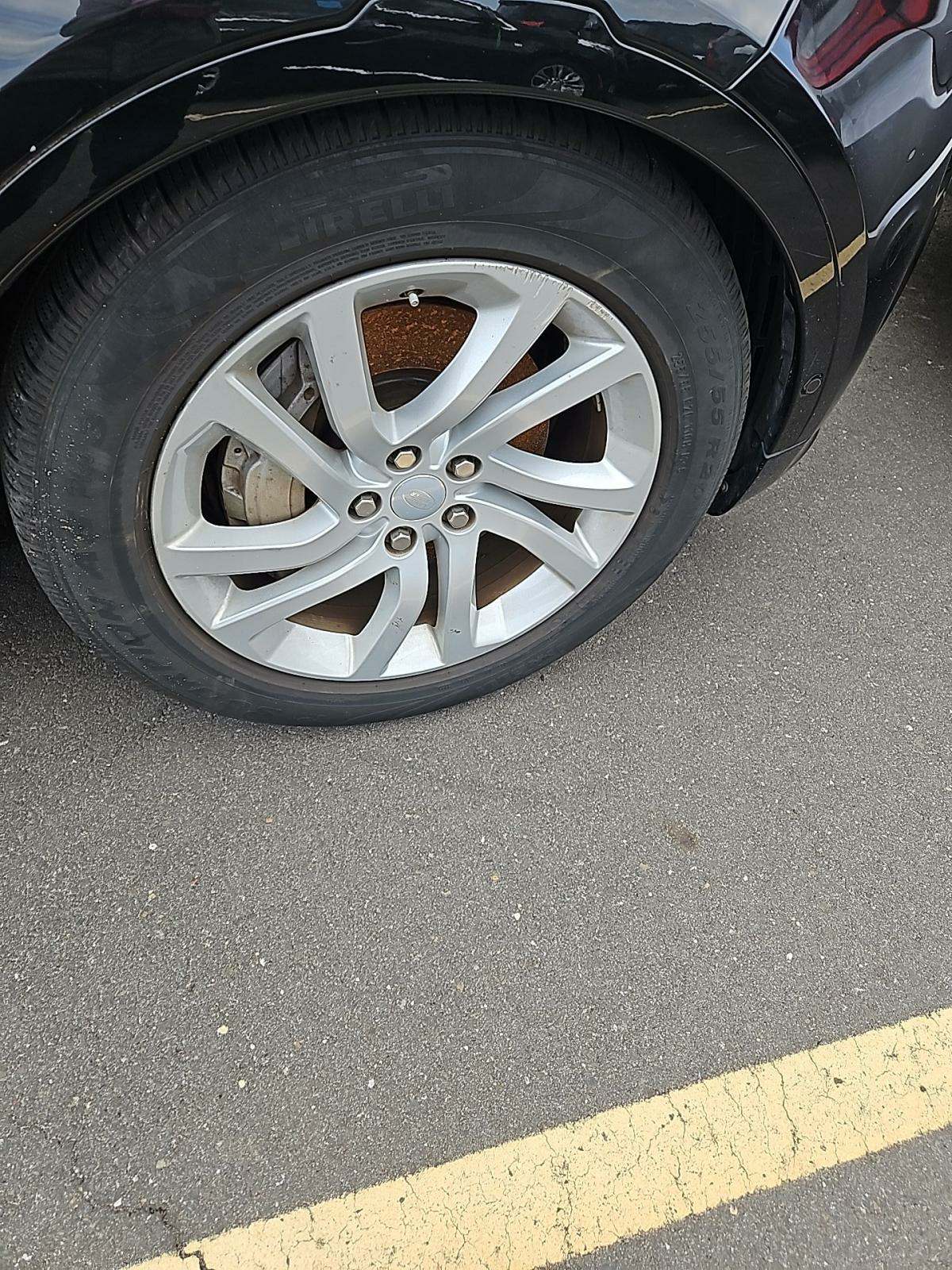 2020 Land Rover Discovery Landmark Edition AWD