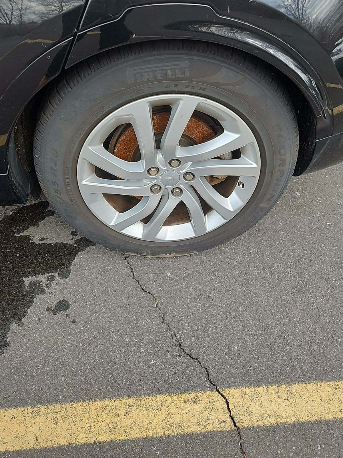 2020 Land Rover Discovery Landmark Edition AWD