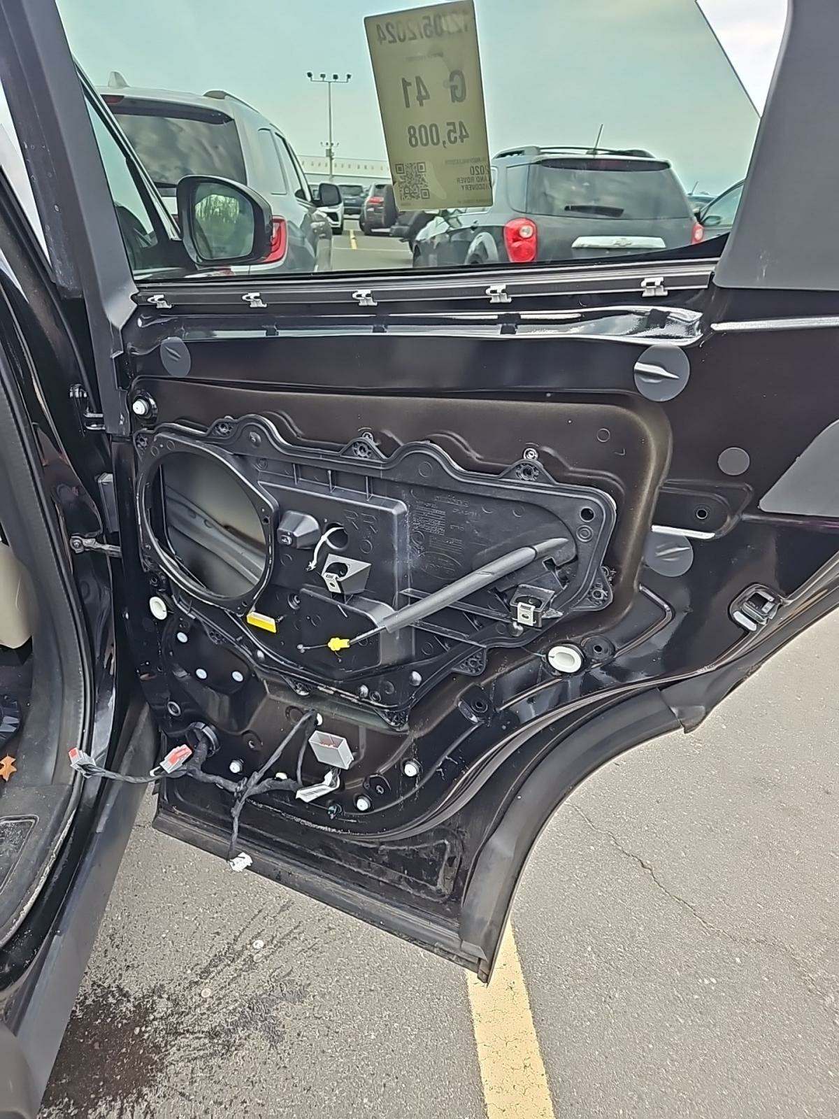 2020 Land Rover Discovery Landmark Edition AWD