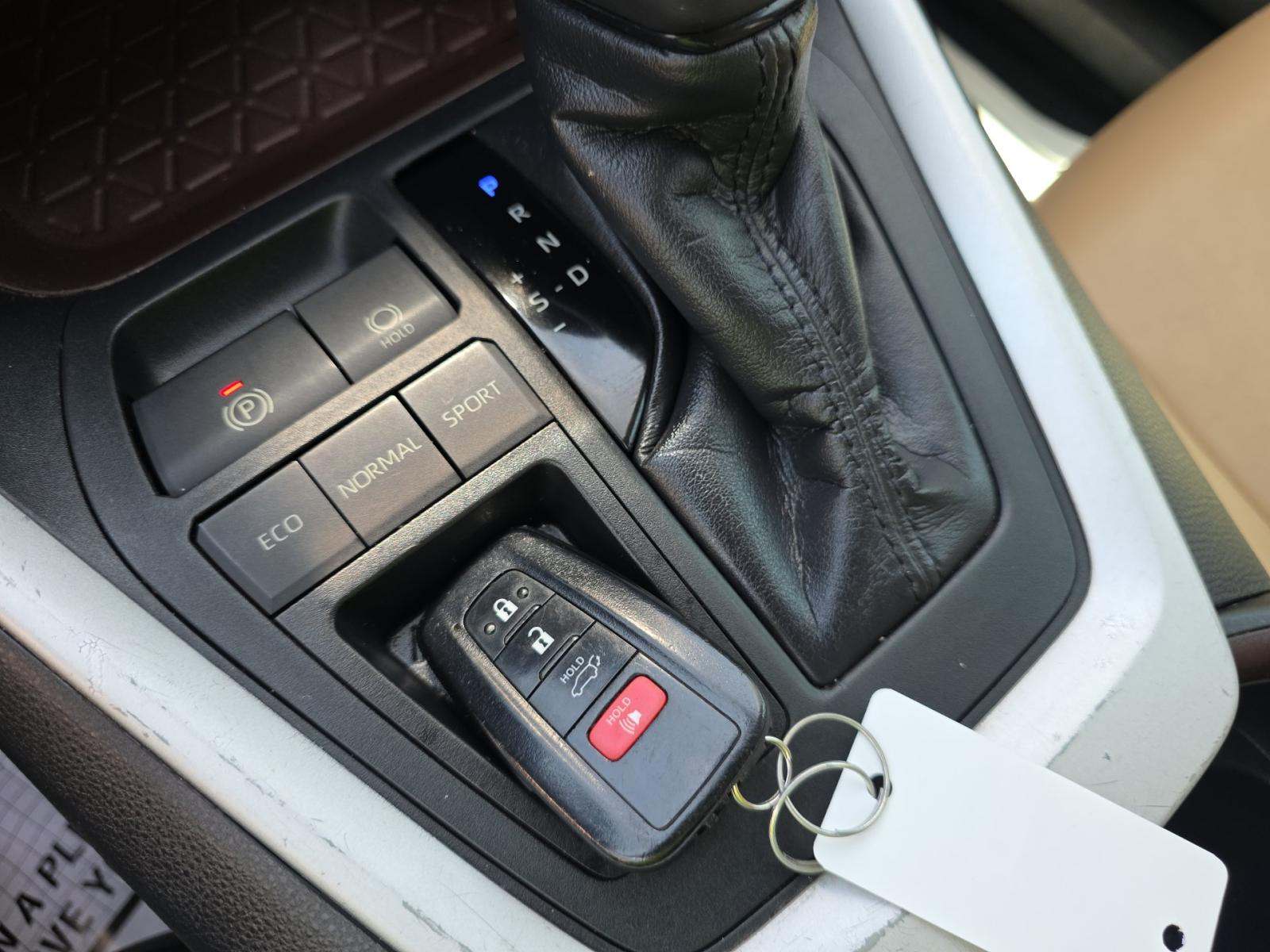 2020 Toyota RAV4 Limited FWD