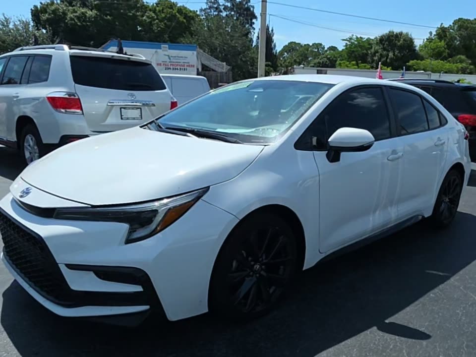 2023 Toyota Corolla SE FWD
