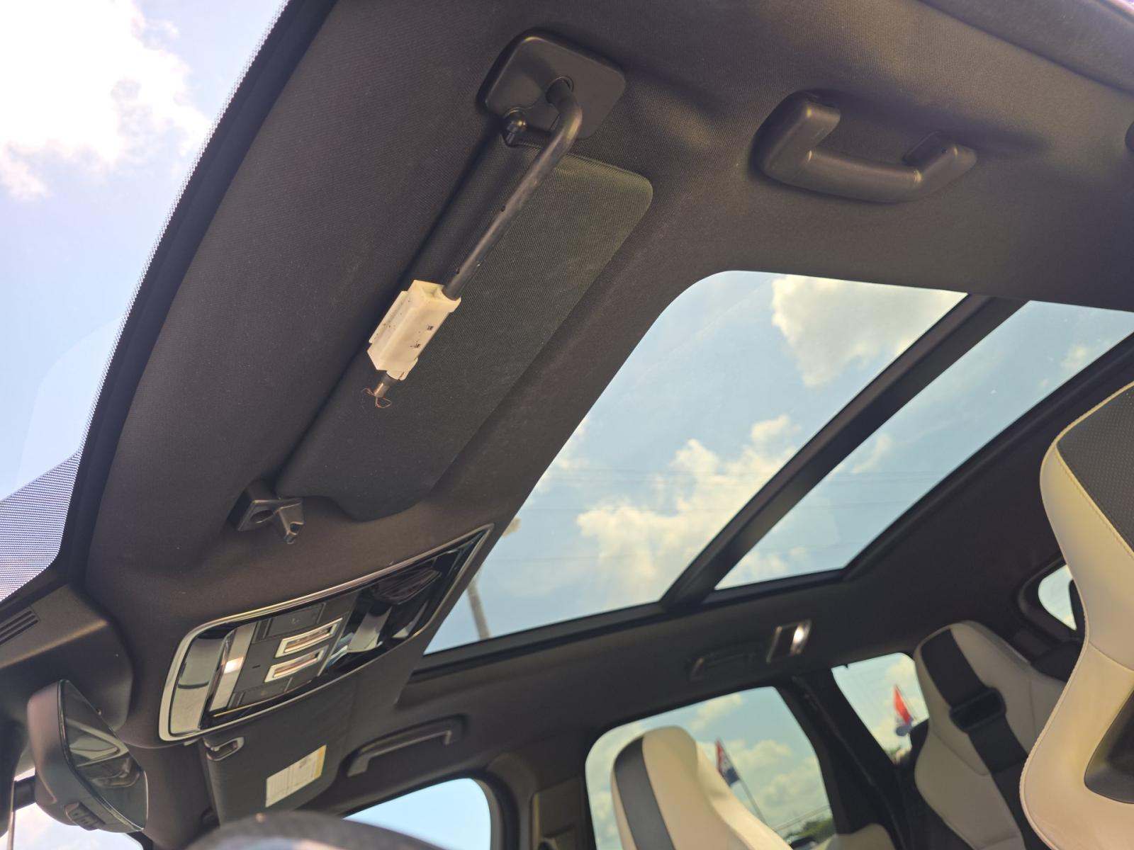 2017 Land Rover Range Rover Sport SVR AWD