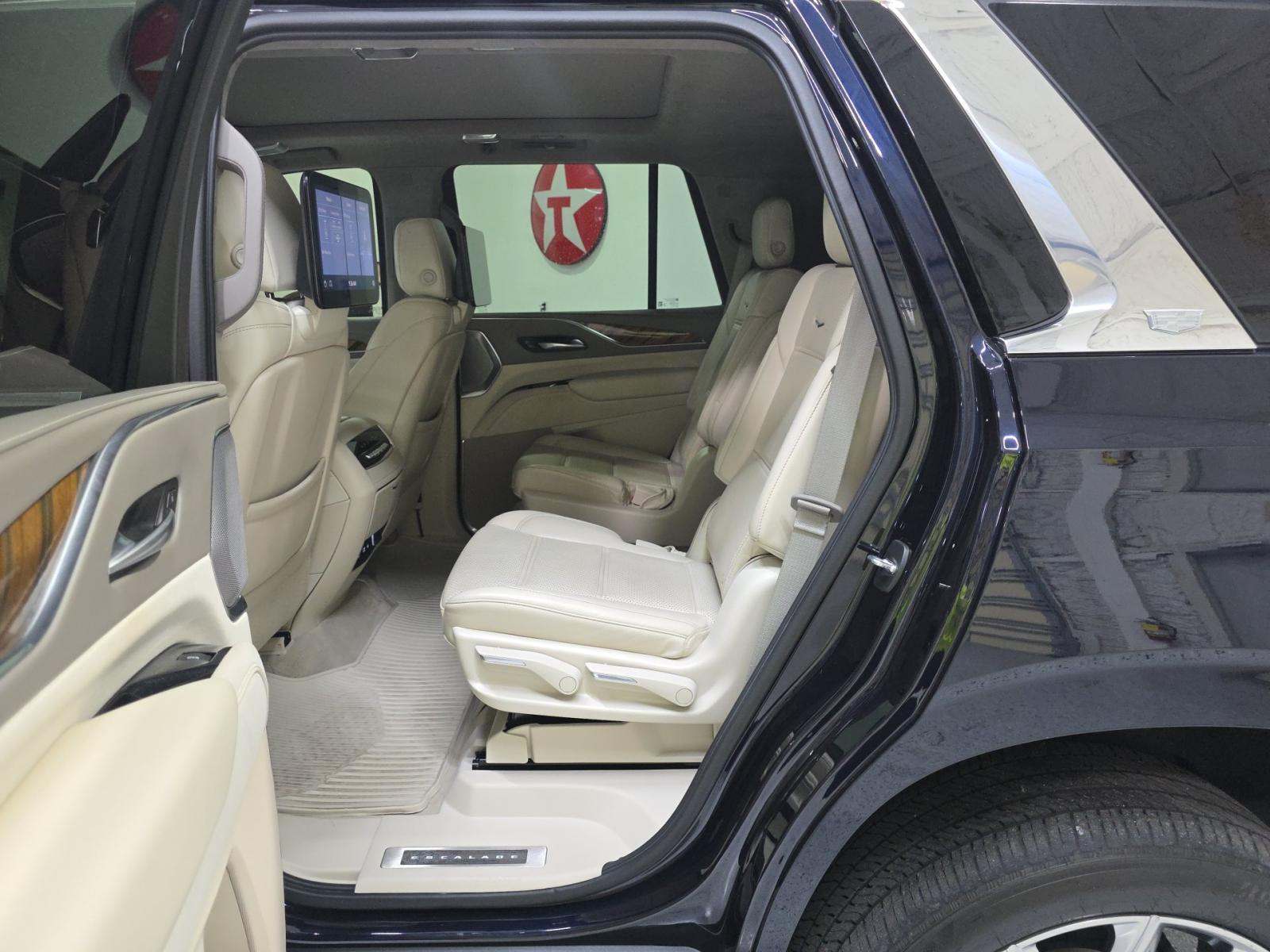 2021 Cadillac Escalade Premium Luxury Platinum AWD