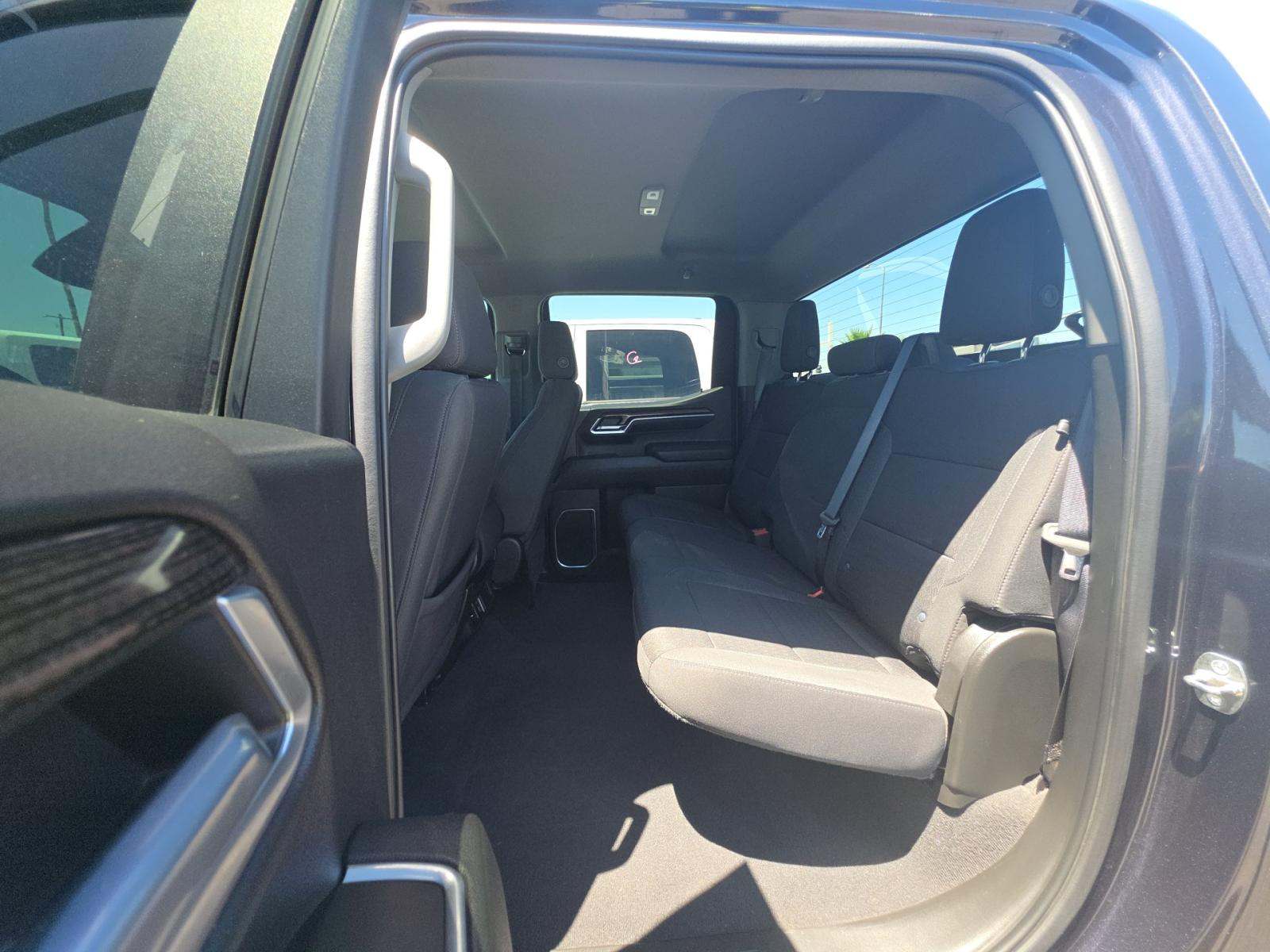 2022 Chevrolet Silverado 1500 RST AWD