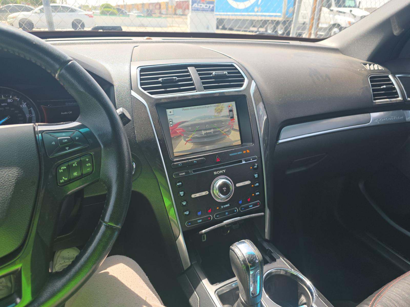 FORD EXPLORER - 10