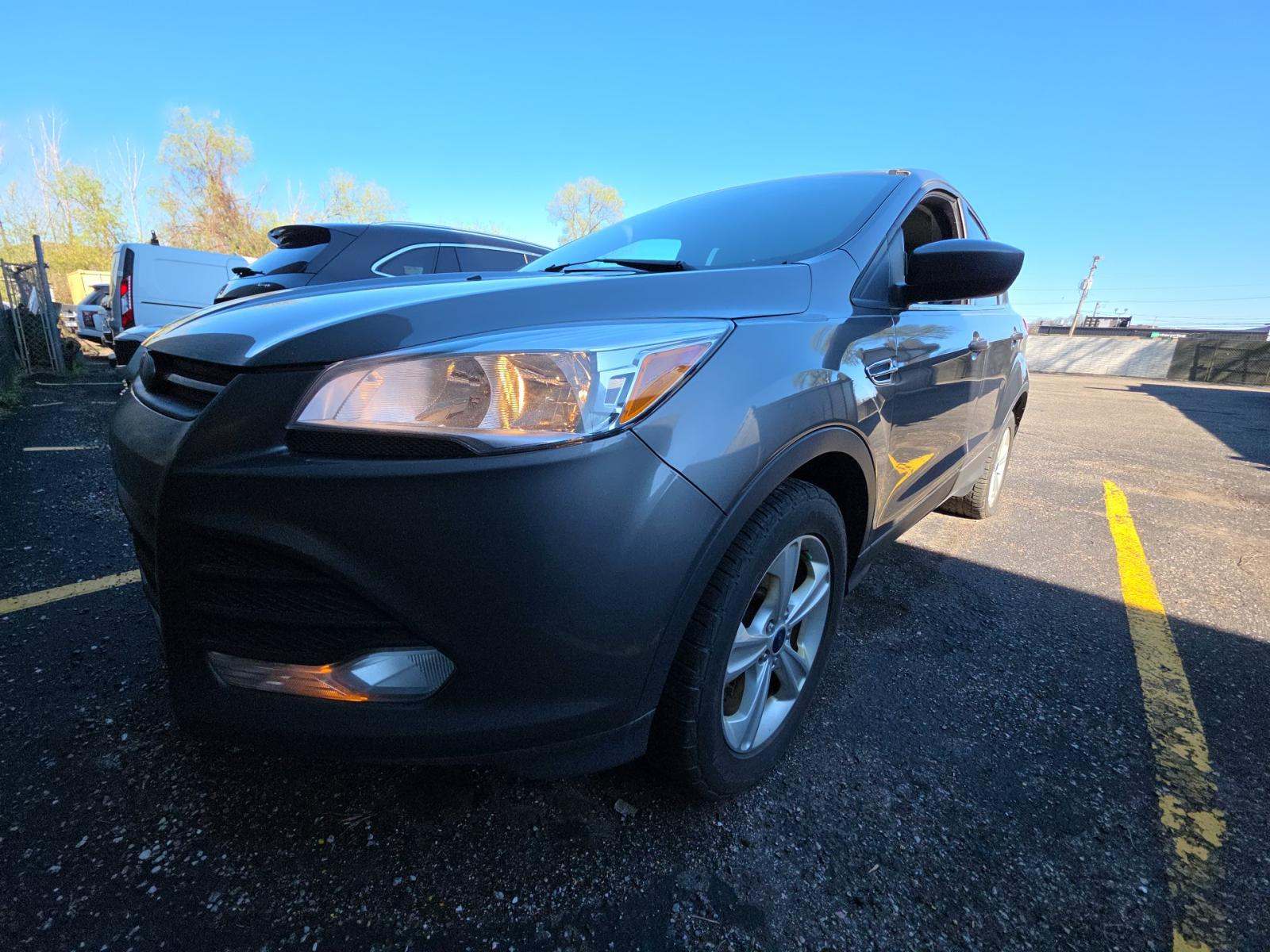 FORD ESCAPE - 1