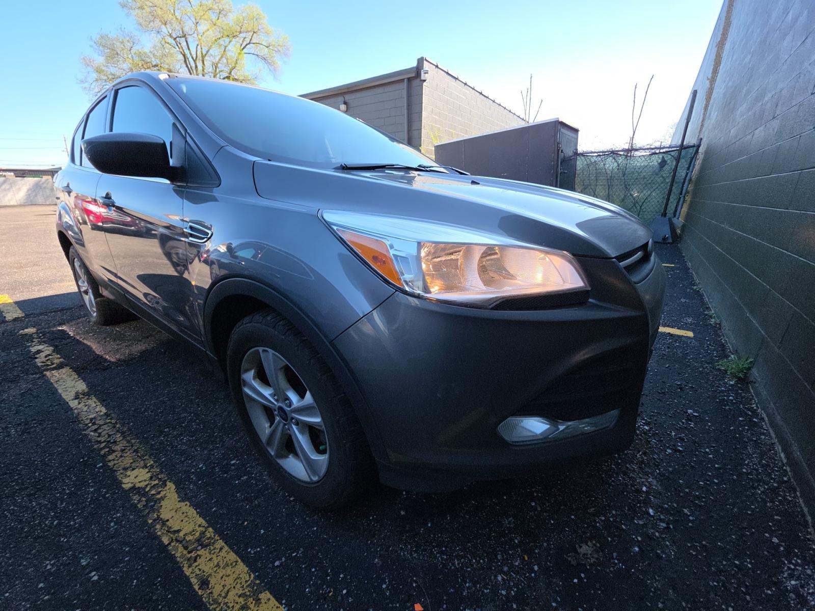 FORD ESCAPE - 4