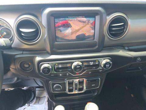 JEEP UNLIMITED SPORT S - 10