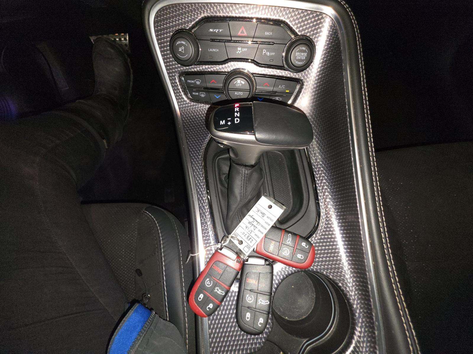 DODGE CHALLENGER - 8