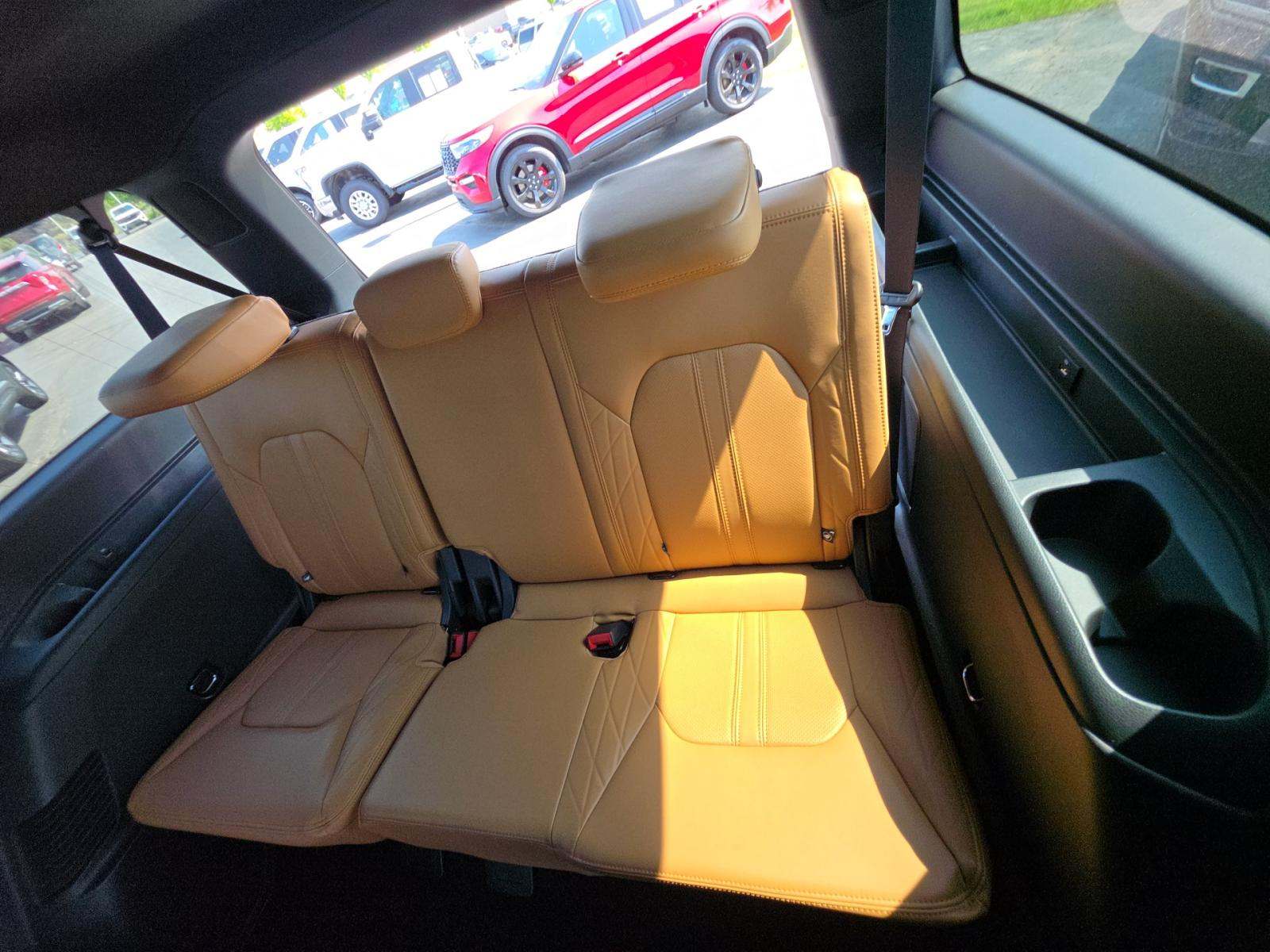 FORD EXPEDITION MAX - 10