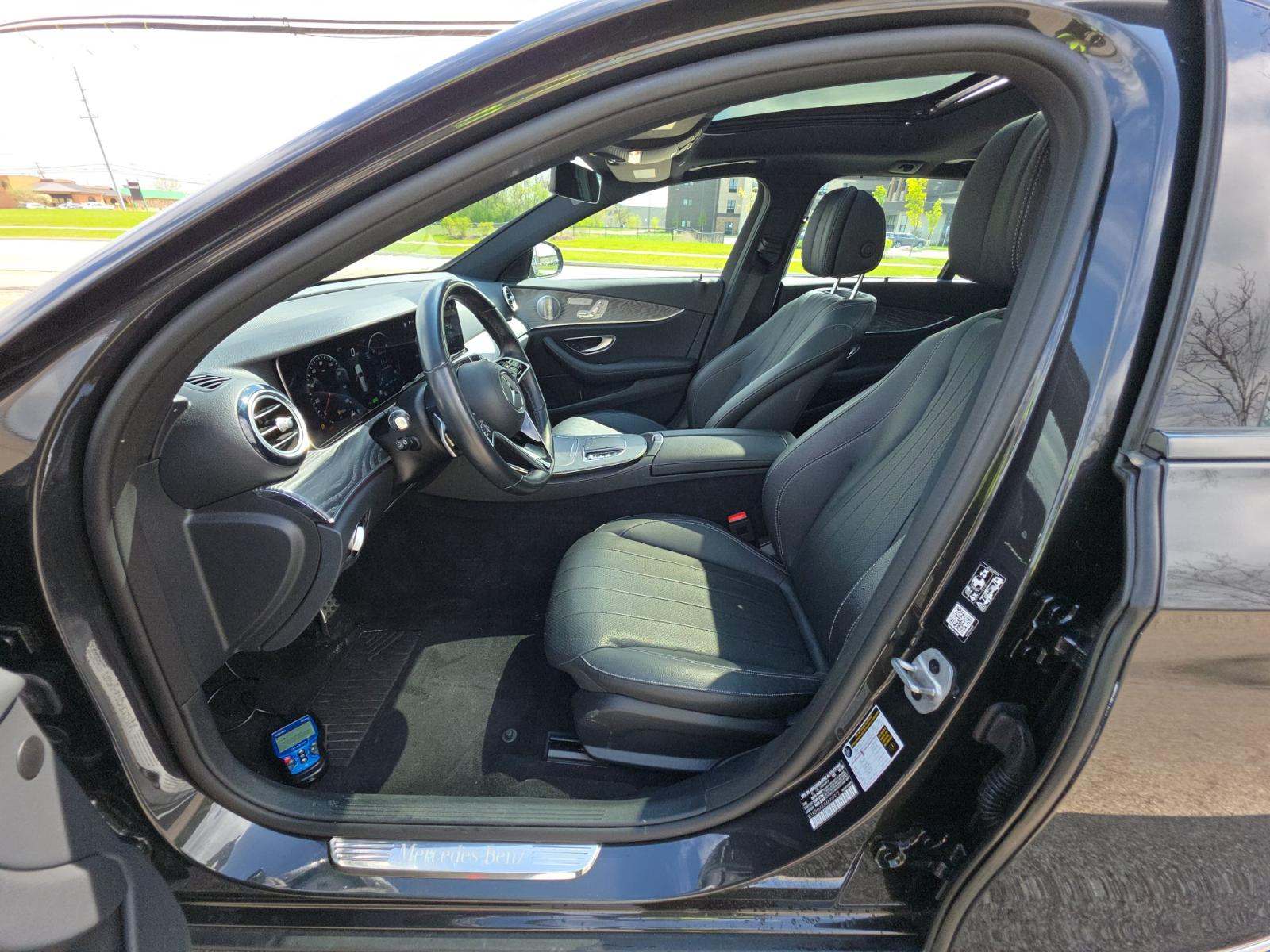 MERCEDES-BENZ E-CLASS - 2