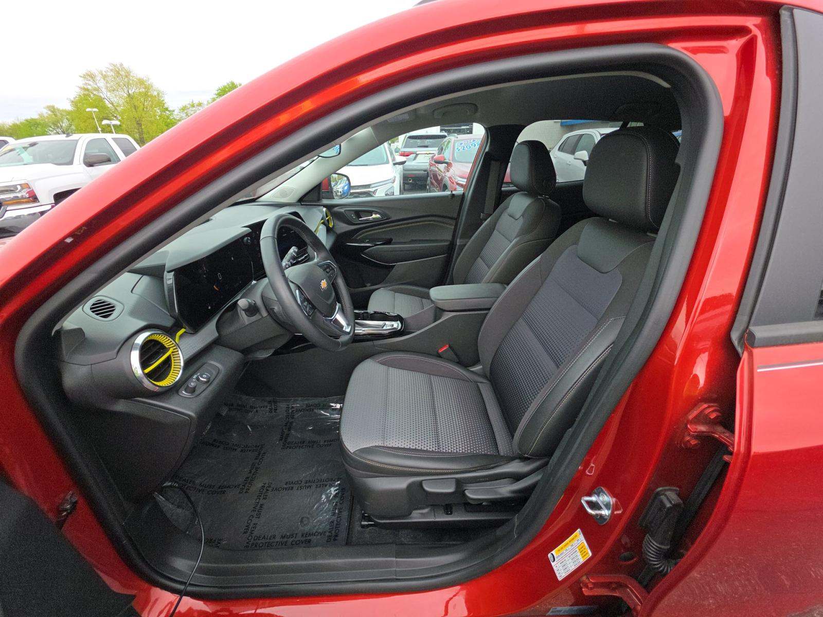 CHEVROLET TRAX - 2