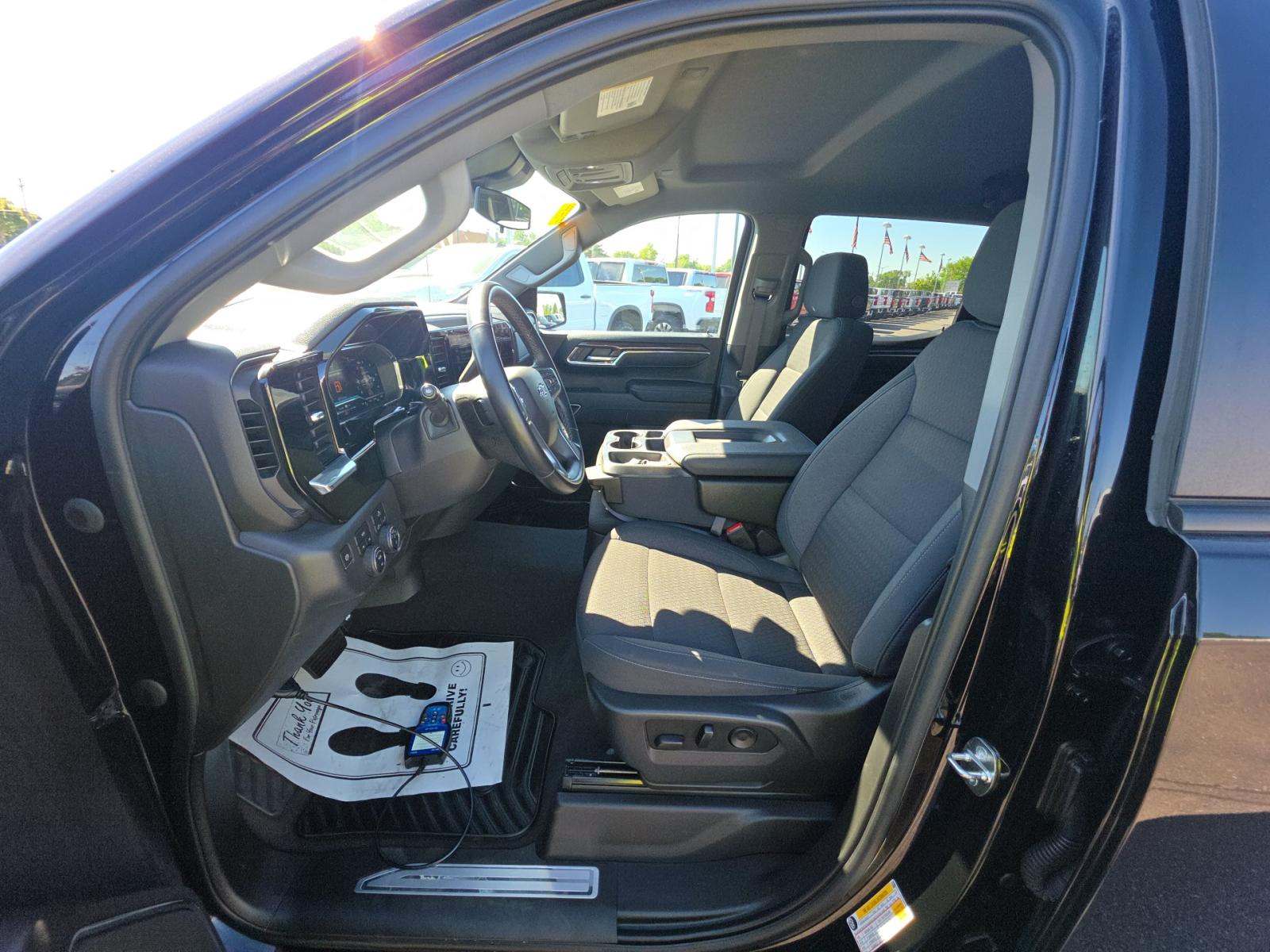 2023 Chevrolet Silverado 1500 RST AWD