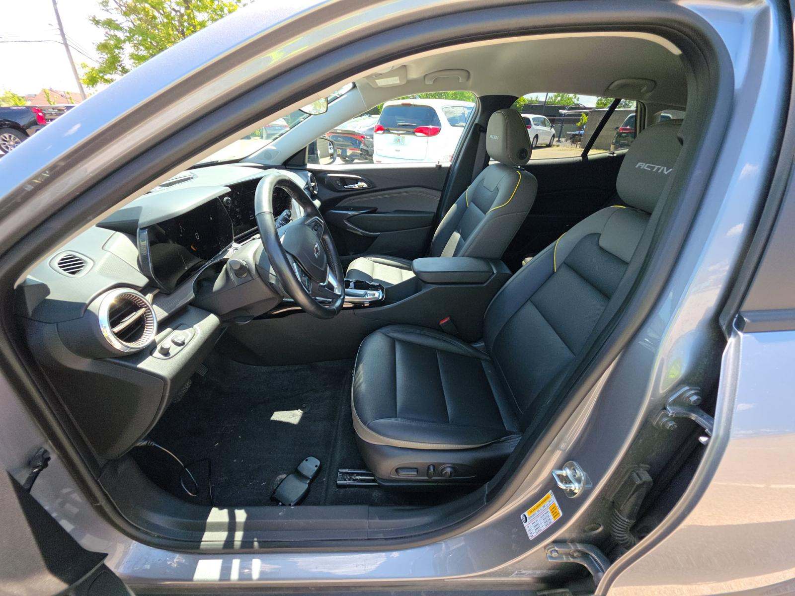 CHEVROLET TRAX - 2