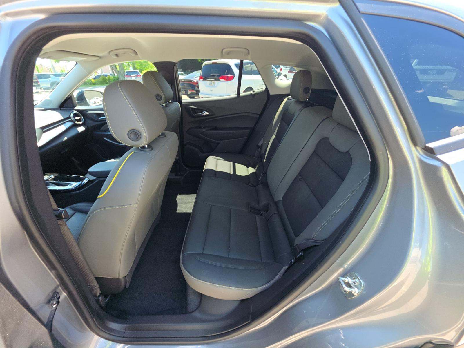 CHEVROLET TRAX - 9