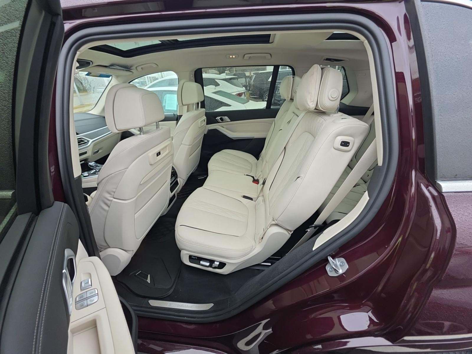 2022 BMW X7 xDrive40i AWD