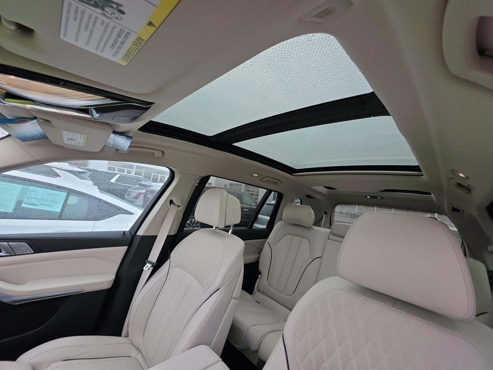 2022 BMW X7 xDrive40i AWD