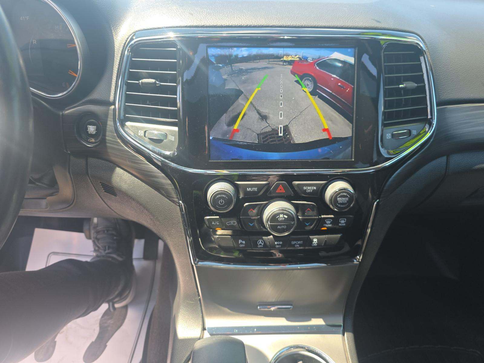 JEEP LAREDO ALTITUDE EDITION - 10