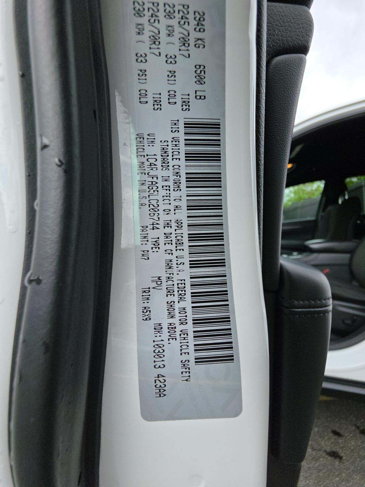 JEEP GRAND CHEROKEE - 1