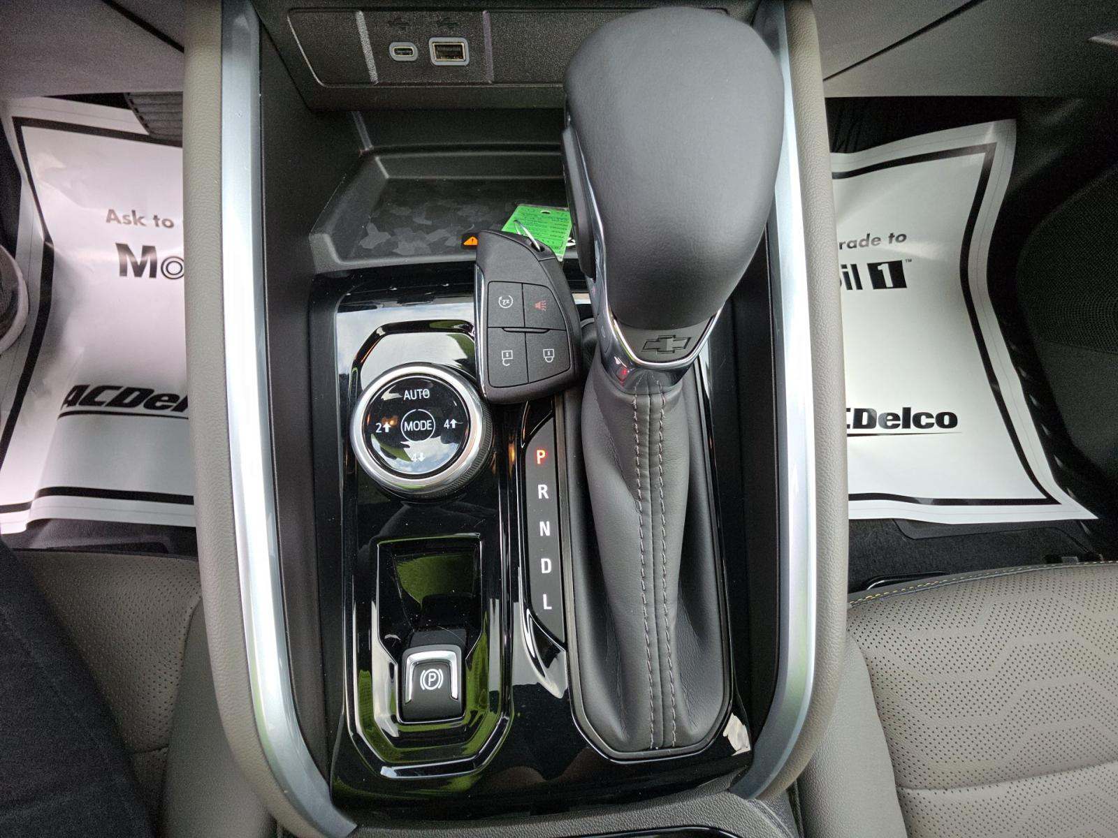 CHEVROLET SILVERADO - 4