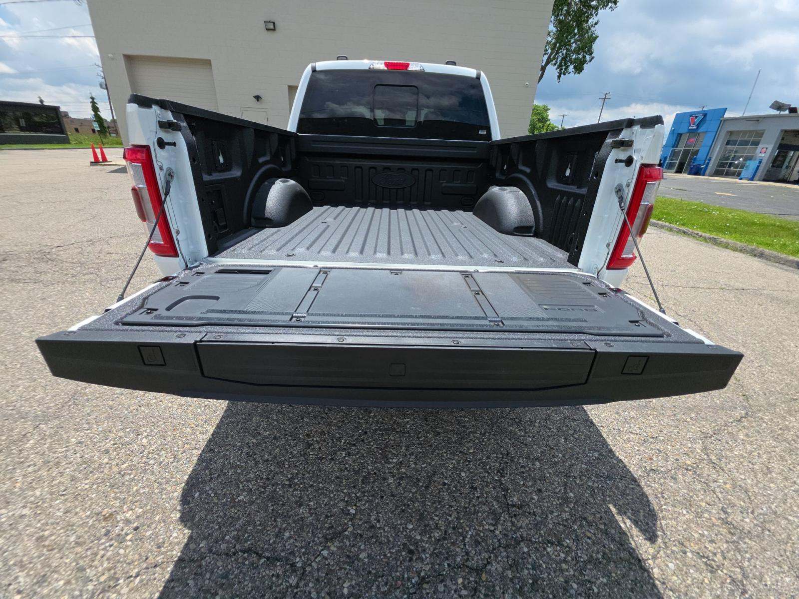 2023 Ford F-150 Lariat AWD