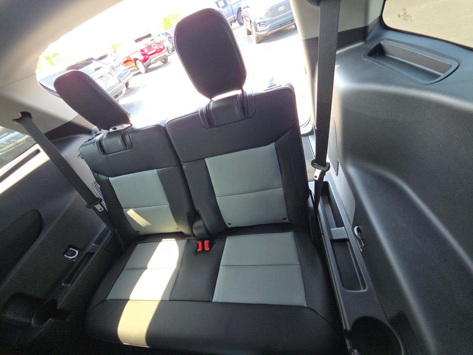 FORD EXPLORER - 10