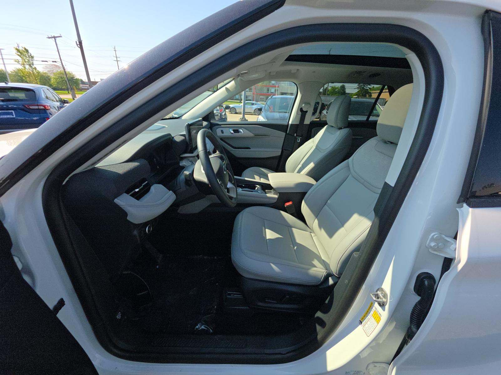FORD EXPLORER - 2