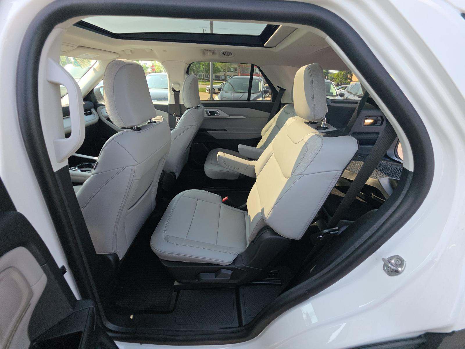 FORD EXPLORER - 9
