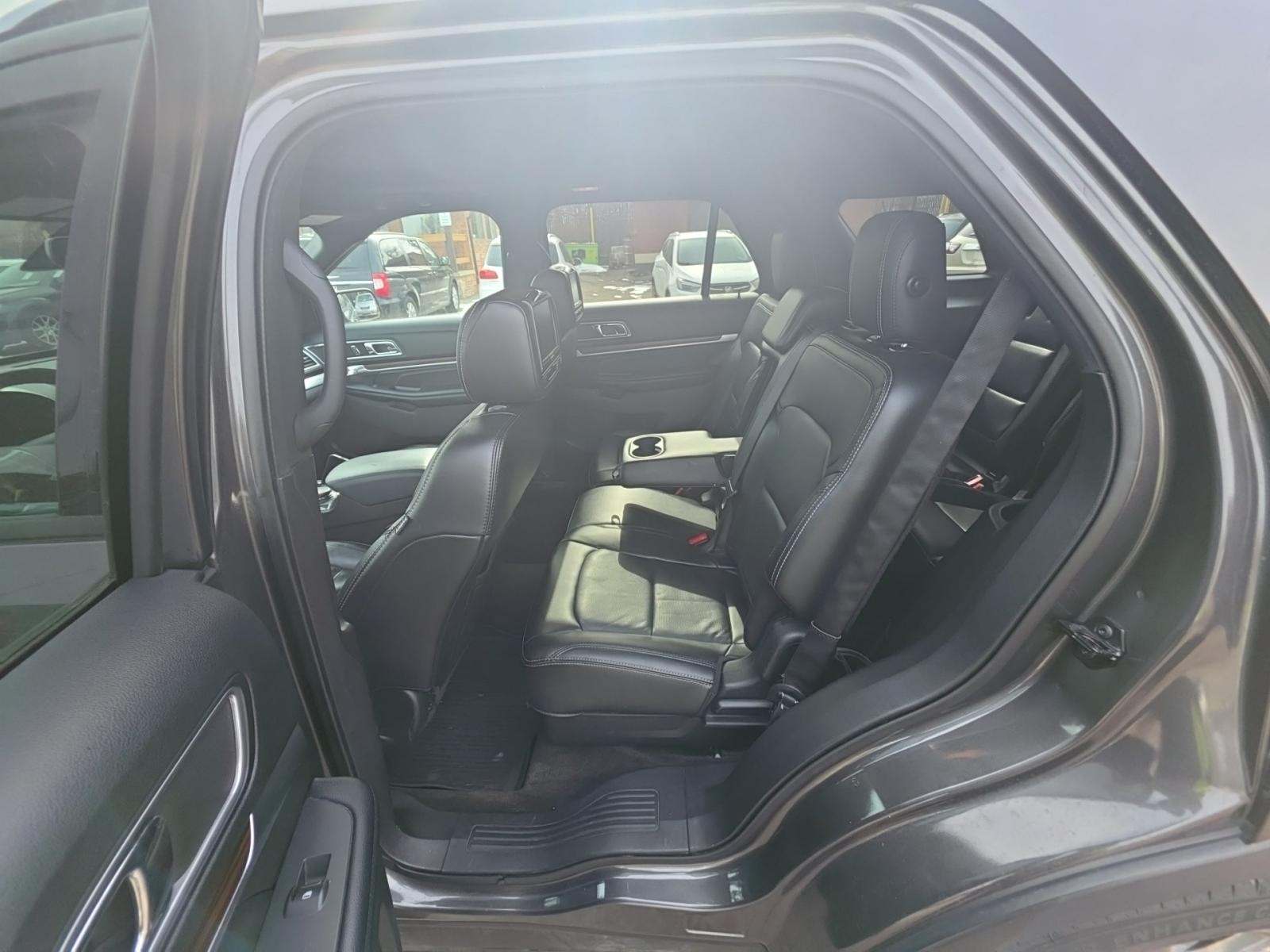 FORD EXPLORER - 9