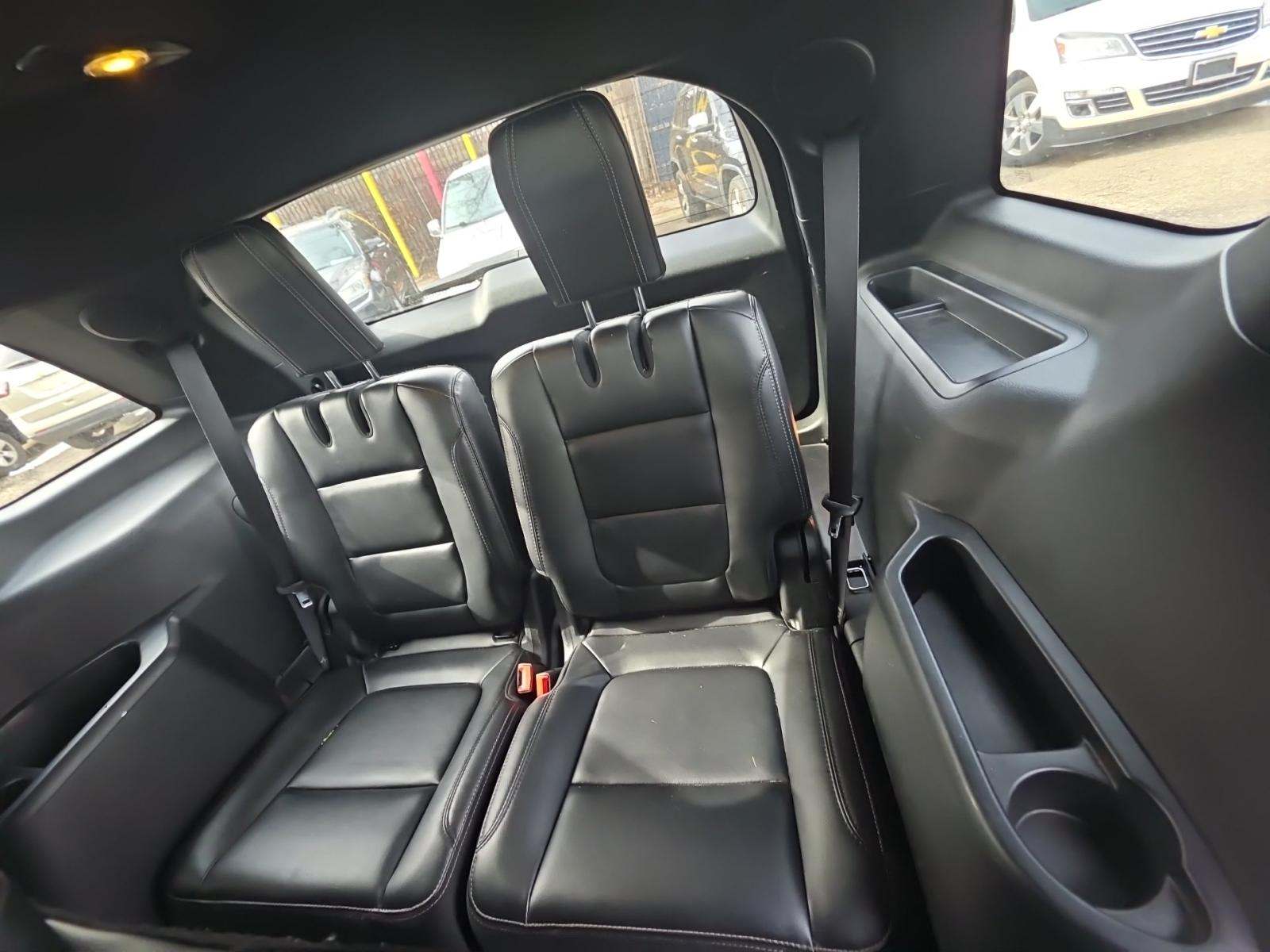 FORD EXPLORER - 10