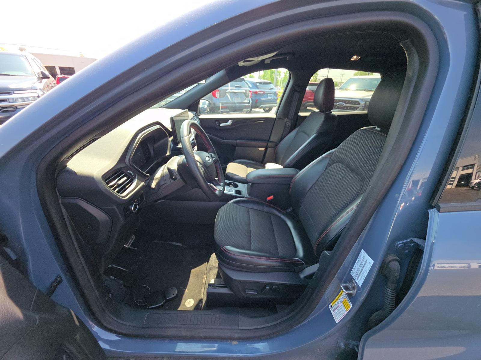 FORD ESCAPE - 2